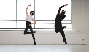 Pre-professional student Rowan Lindamood trains with Artistic Director Sergio Neglia at Neglia Ballet Artists. Access a larger version of this image. 