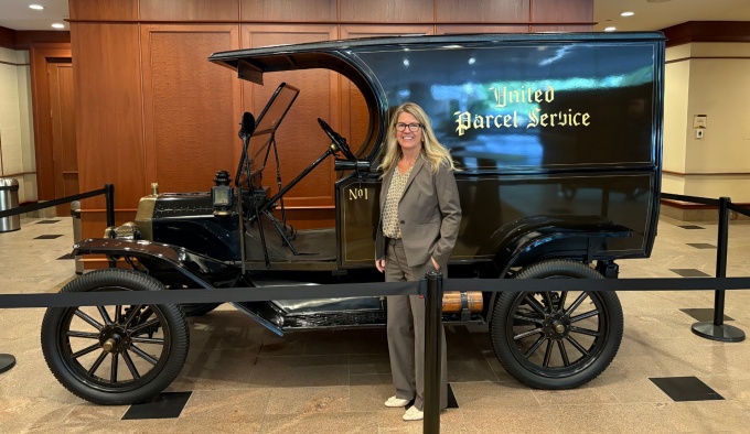 Joanne Hageman, MBA ’00,. 
