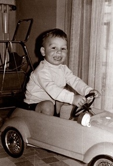 Zoom image: A class in Crosby Hall in the early 1950s. 