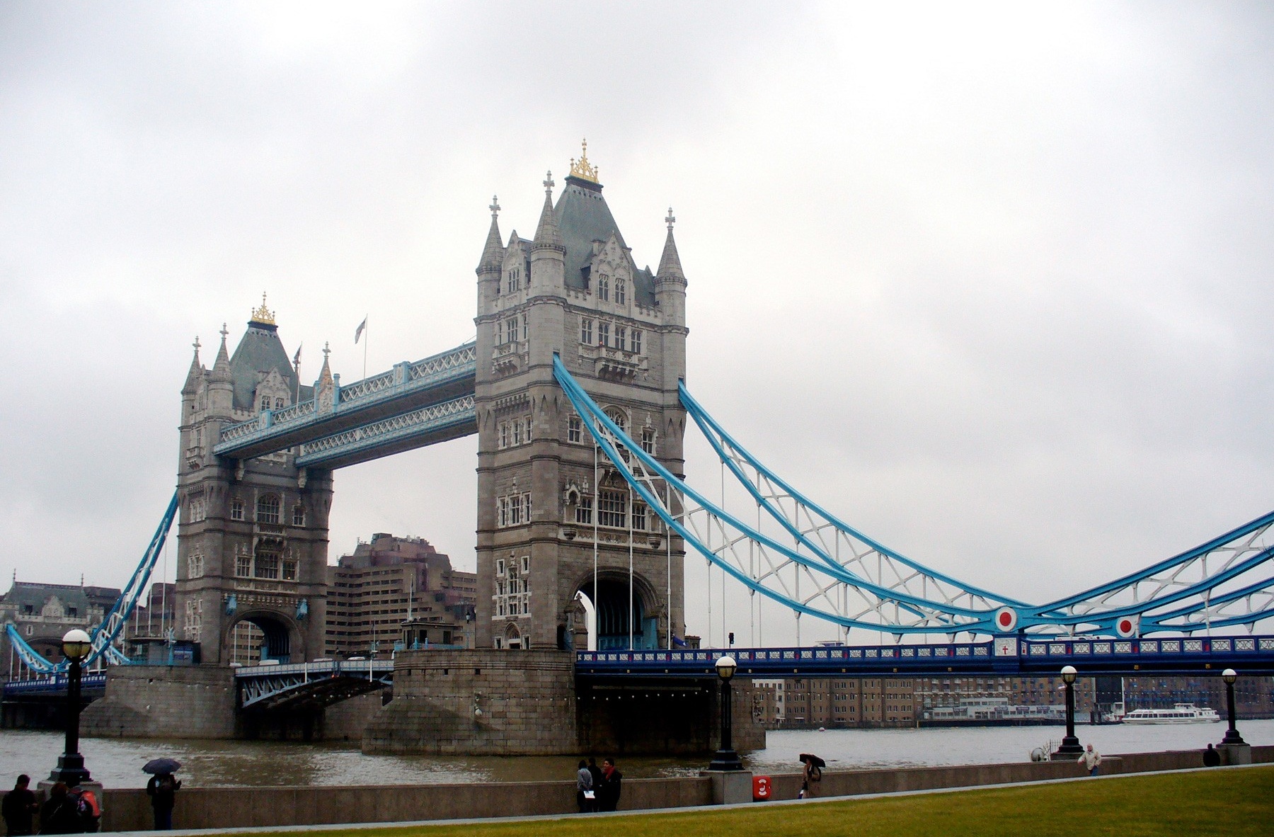 London Bridge. 