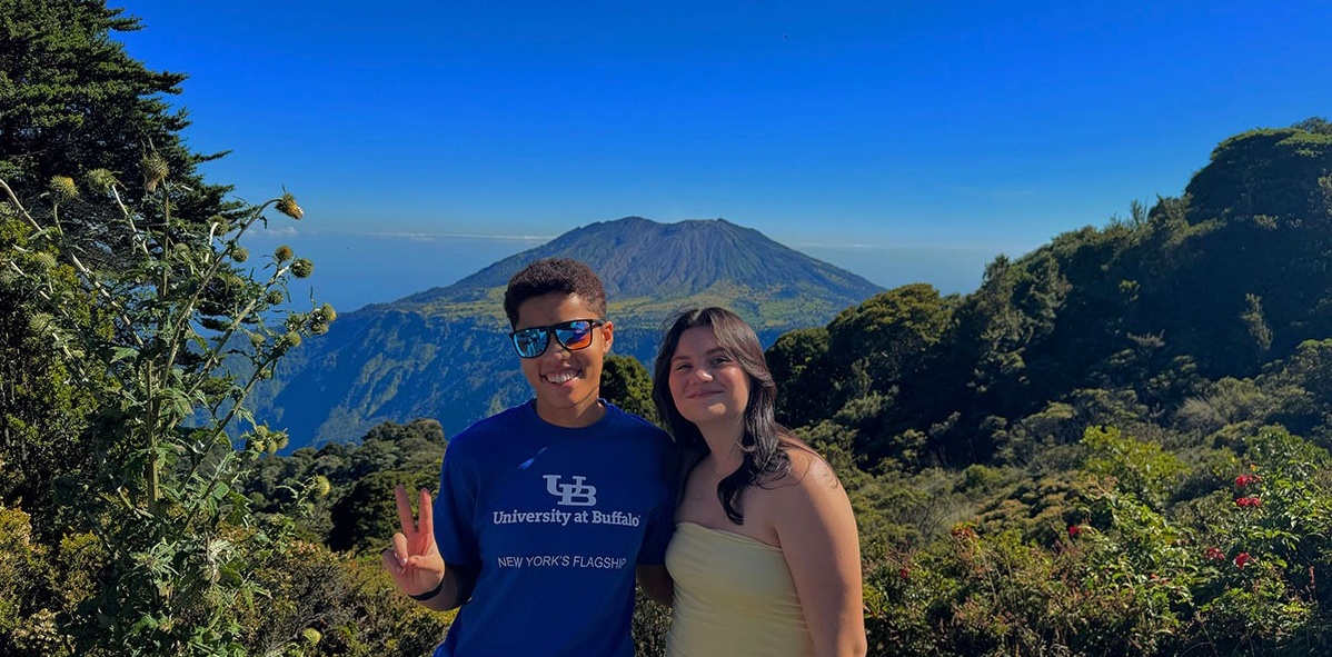 Zoom image: Ana Beasley and Vivian Black in Costa Rica. 