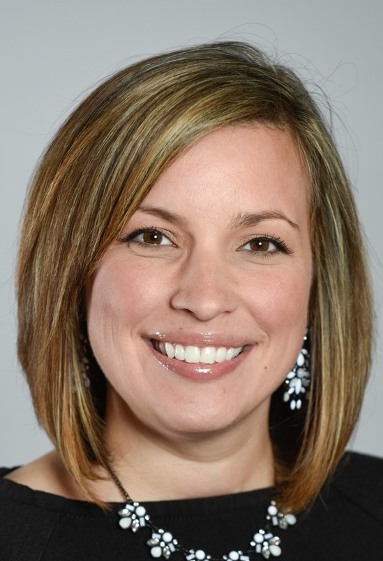 Headshot of Carolyn Tomlinson. 